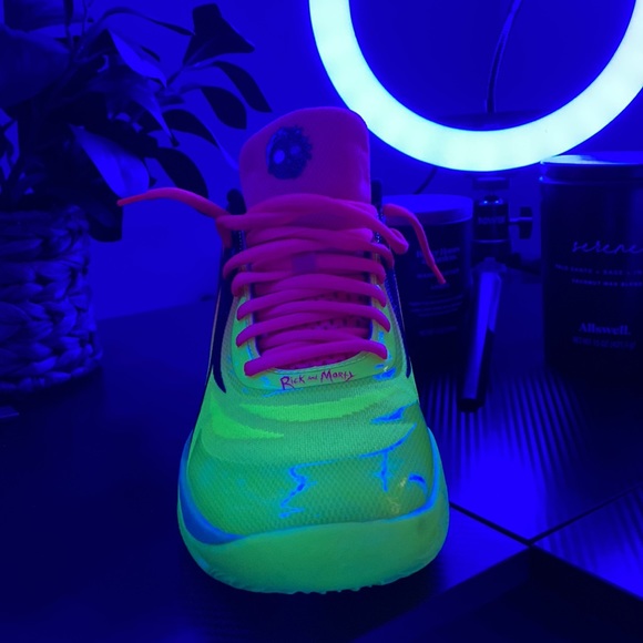 Snag - Picture 2 of 4